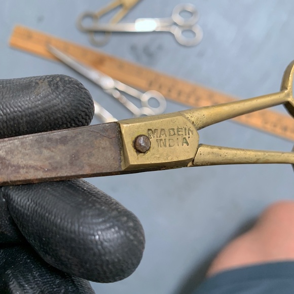 Set of Five Vintage Scissors Forged Steel School Sewing Crafts Art Scrap Teach - Picture 14 of 16